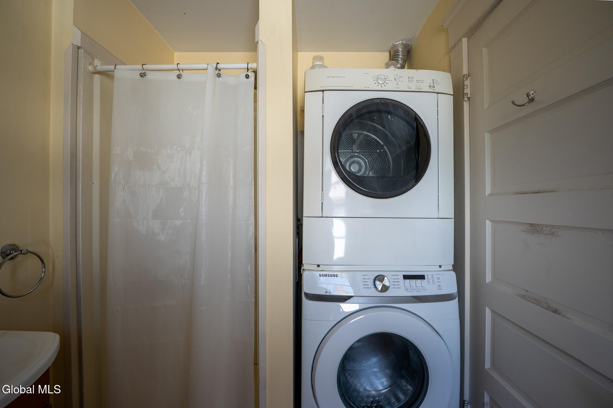 3 Grove Street Bethlehem, NY 12054 - Photo 22 of 36 15a