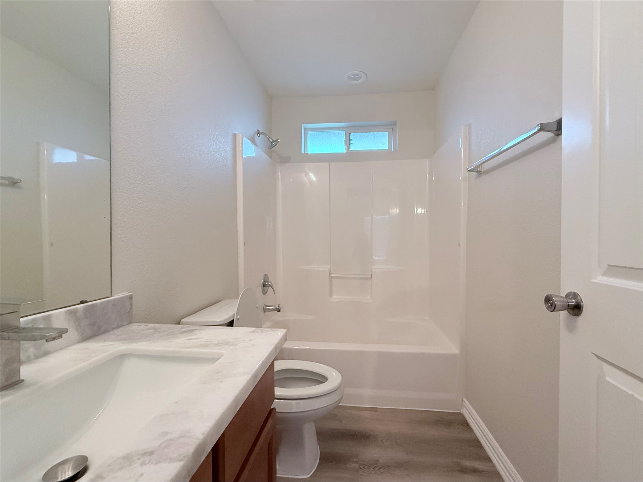 3907 Faulkner Street Houston, TX 77021 - Photo 15 of 17 a bathroom with a sink a toilet and shower