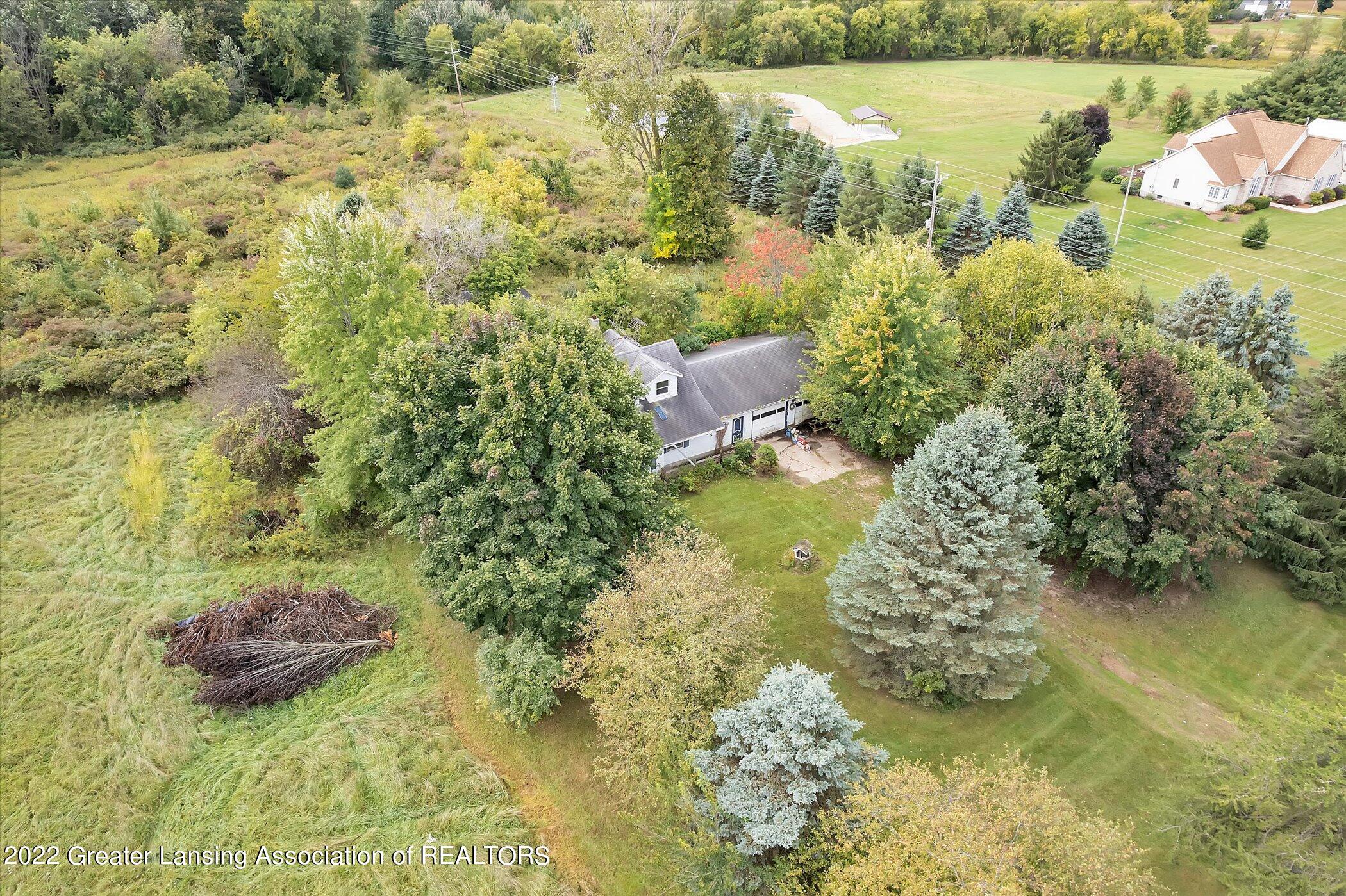 2025 Yallup Road St. Johns, MI 48879 - Photo 39 of 43 23-2025-Yallup-Rd-WindowStill-Real-Estat
