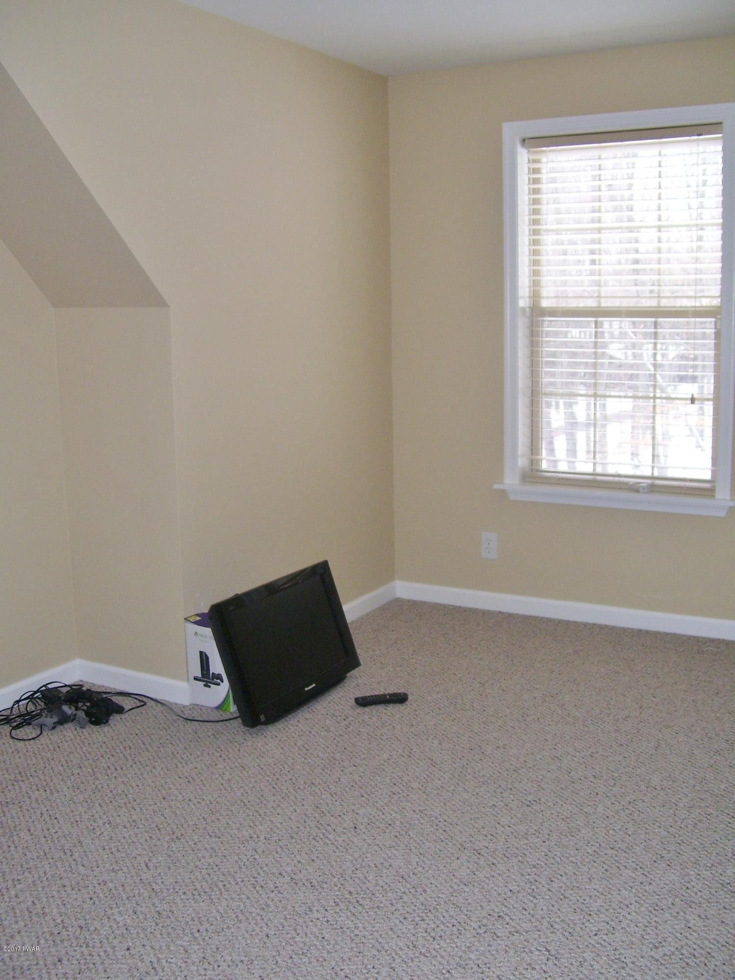 103 Cold Spring Lane Greentown, PA 18426 - Photo 41 of 63 Bedroom 4