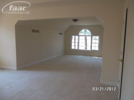5664 Cullen Road Fenton, MI 48430 - Photo 17 of 23 20261317-16.JPG