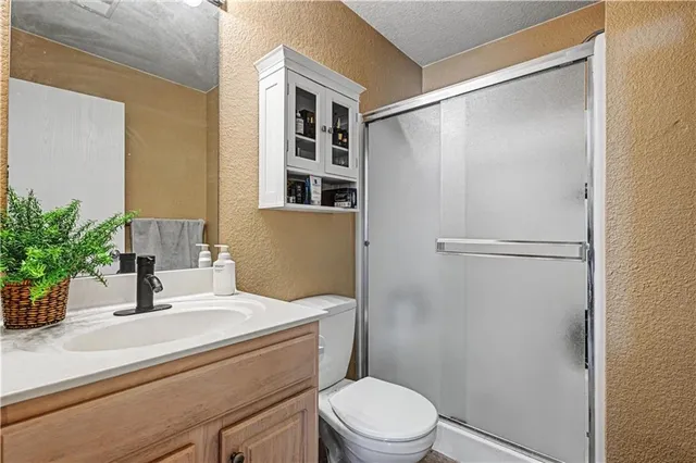 $210,000 | 1645 Southwest Madison Street, Lee's Summit, MO 64081