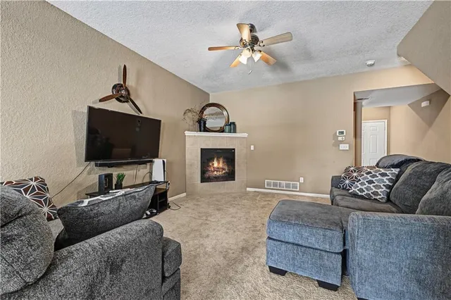 $210,000 | 1645 Southwest Madison Street, Lee's Summit, MO 64081