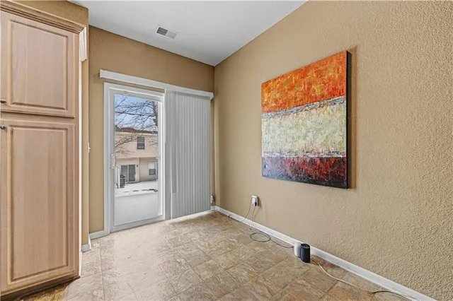 $210,000 | 1645 Southwest Madison Street, Lee's Summit, MO 64081