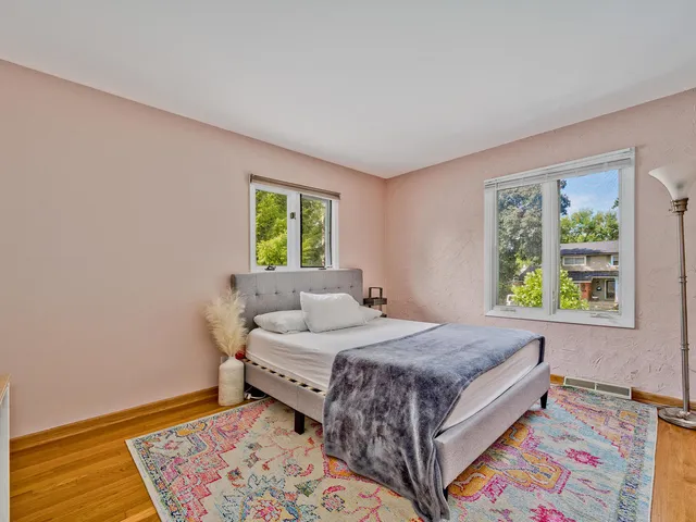 $569,900 | 1121 Greenfield Lane, Mount Prospect, IL 60056