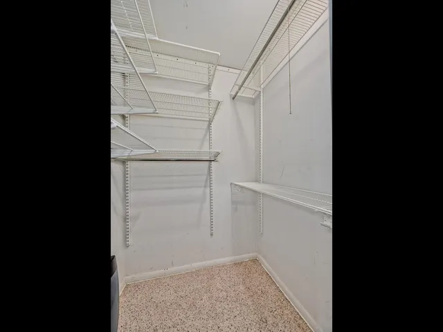 $569,900 | 1121 Greenfield Lane, Mount Prospect, IL 60056