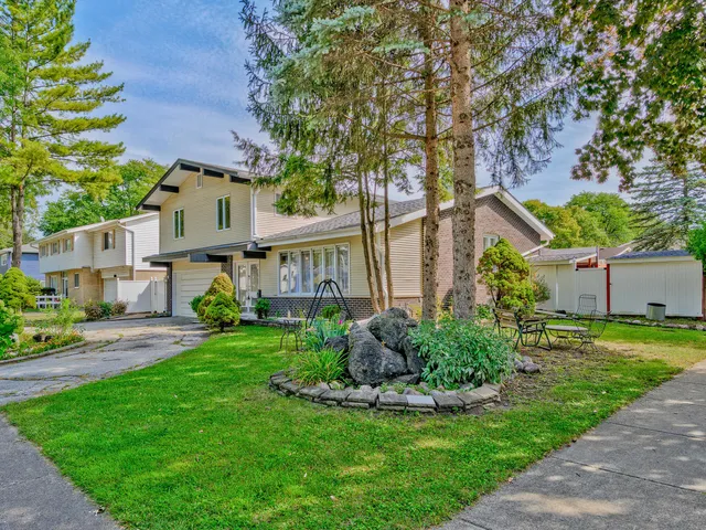 $569,900 | 1121 Greenfield Lane, Mount Prospect, IL 60056