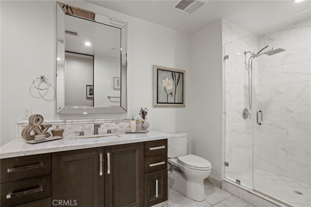 10523 Ashton Avenue, Unit 101 Los Angeles, CA 90024 - Photo 11 of 28