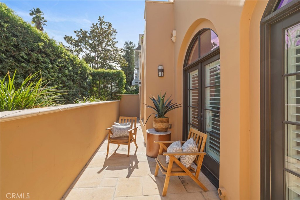 10523 Ashton Avenue, Unit 101 Los Angeles, CA 90024 - Photo 19 of 28