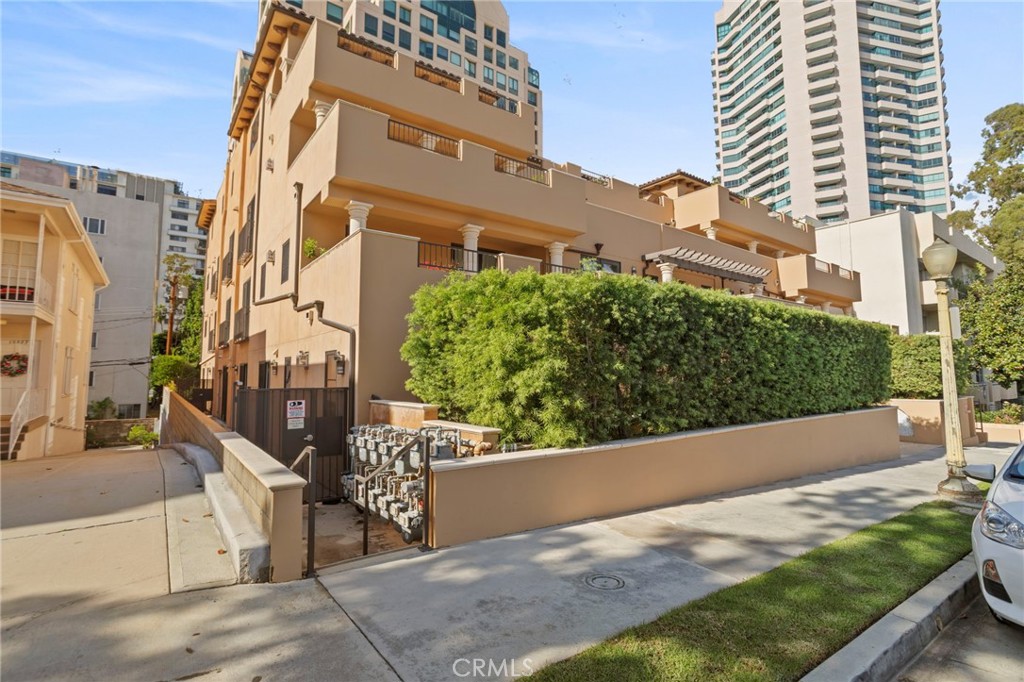 10523 Ashton Avenue, Unit 101 Los Angeles, CA 90024 - Photo 22 of 28