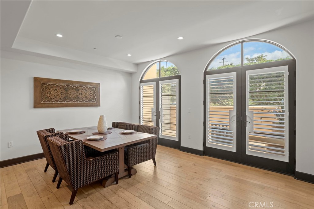 10523 Ashton Avenue, Unit 101 Los Angeles, CA 90024 - Photo 6 of 28