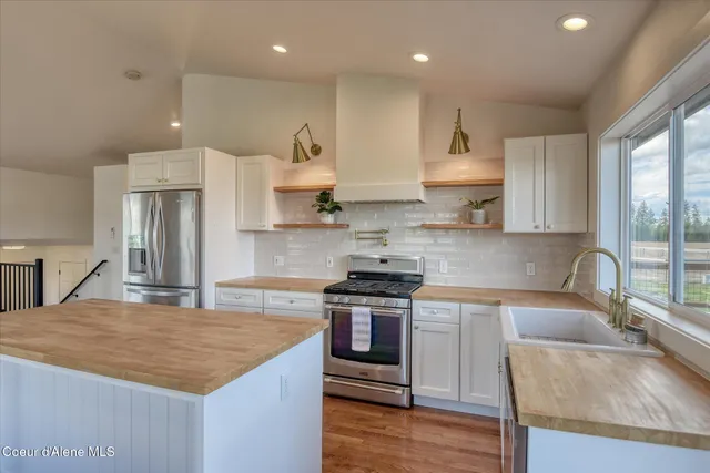 $875,000 | 1837 East Yellow Pine Avenue, Athol, ID 83801