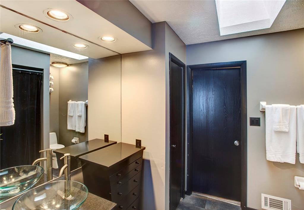 405 Spring Run Drive Monroeville, PA 15146 - Photo 15 of 24