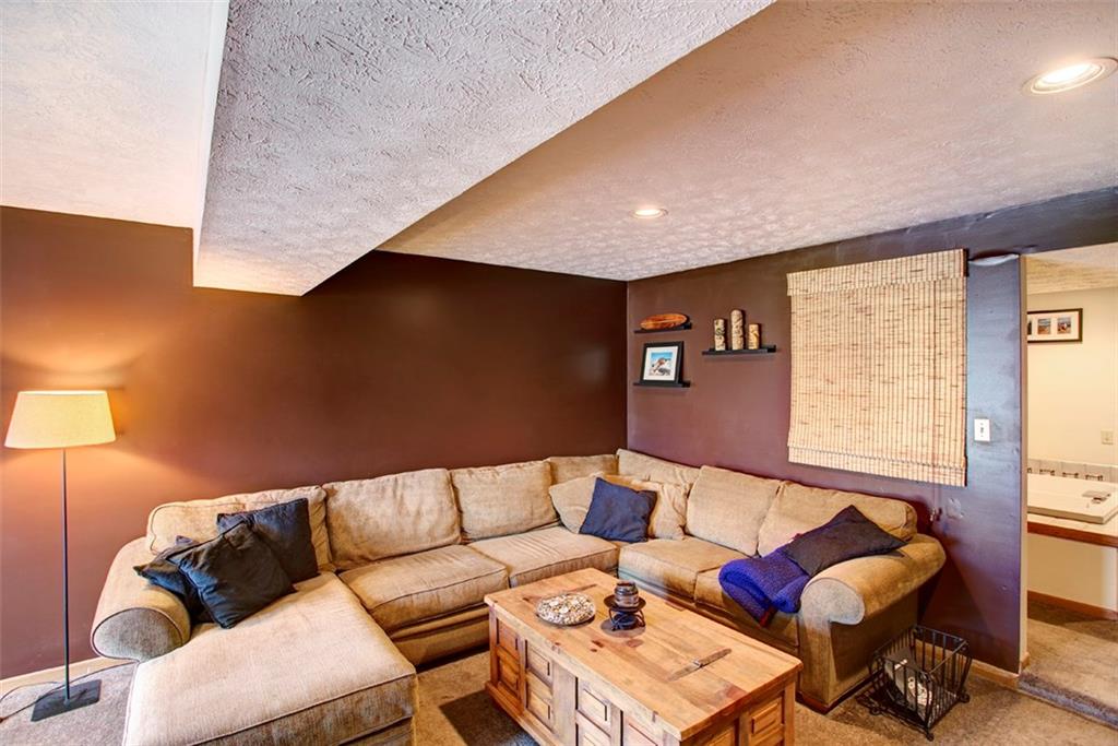 405 Spring Run Drive Monroeville, PA 15146 - Photo 17 of 24