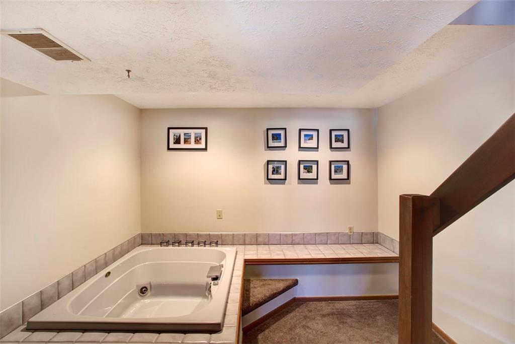 405 Spring Run Drive Monroeville, PA 15146 - Photo 19 of 24