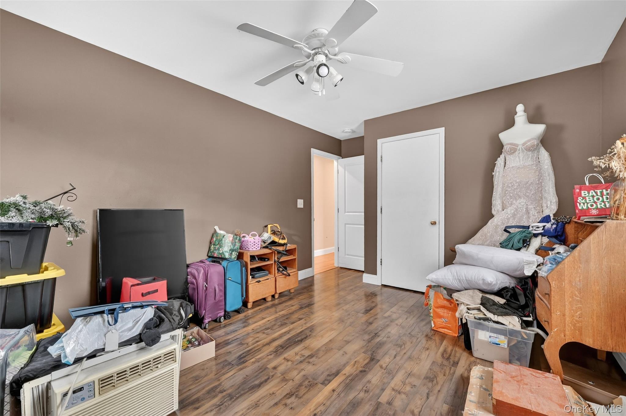 917 Scotchtown Collabar Road Middletown, NY 10941 - Photo 25 of 33 a living room with furniture and a wooden floor