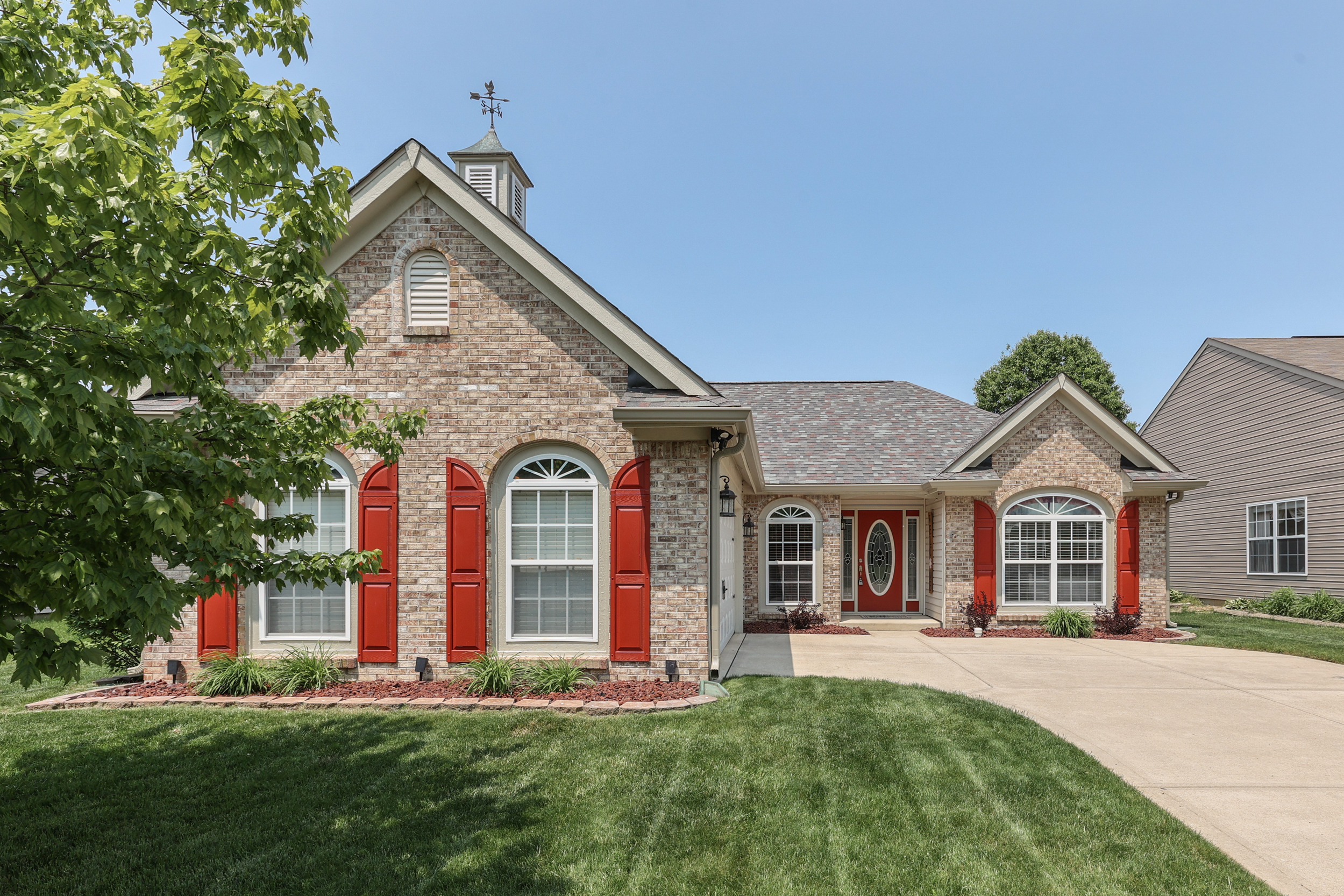 9010 Hosta Way Camby, IN 46113 - Photo 2 of 35