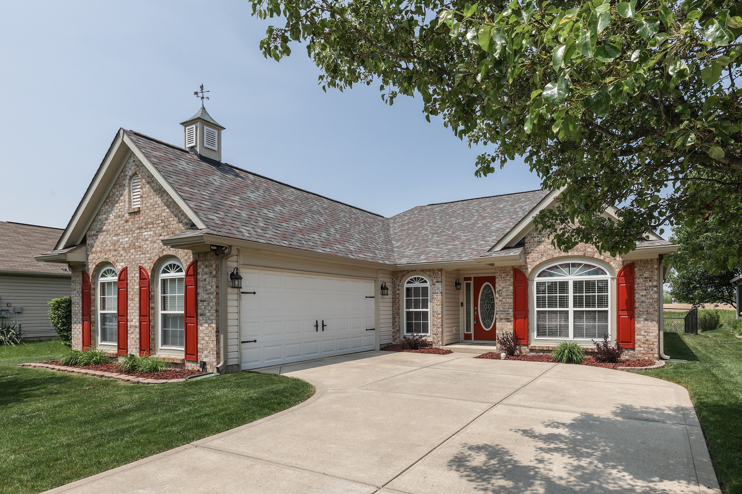 9010 Hosta Way Camby, IN 46113 - Photo 4 of 35