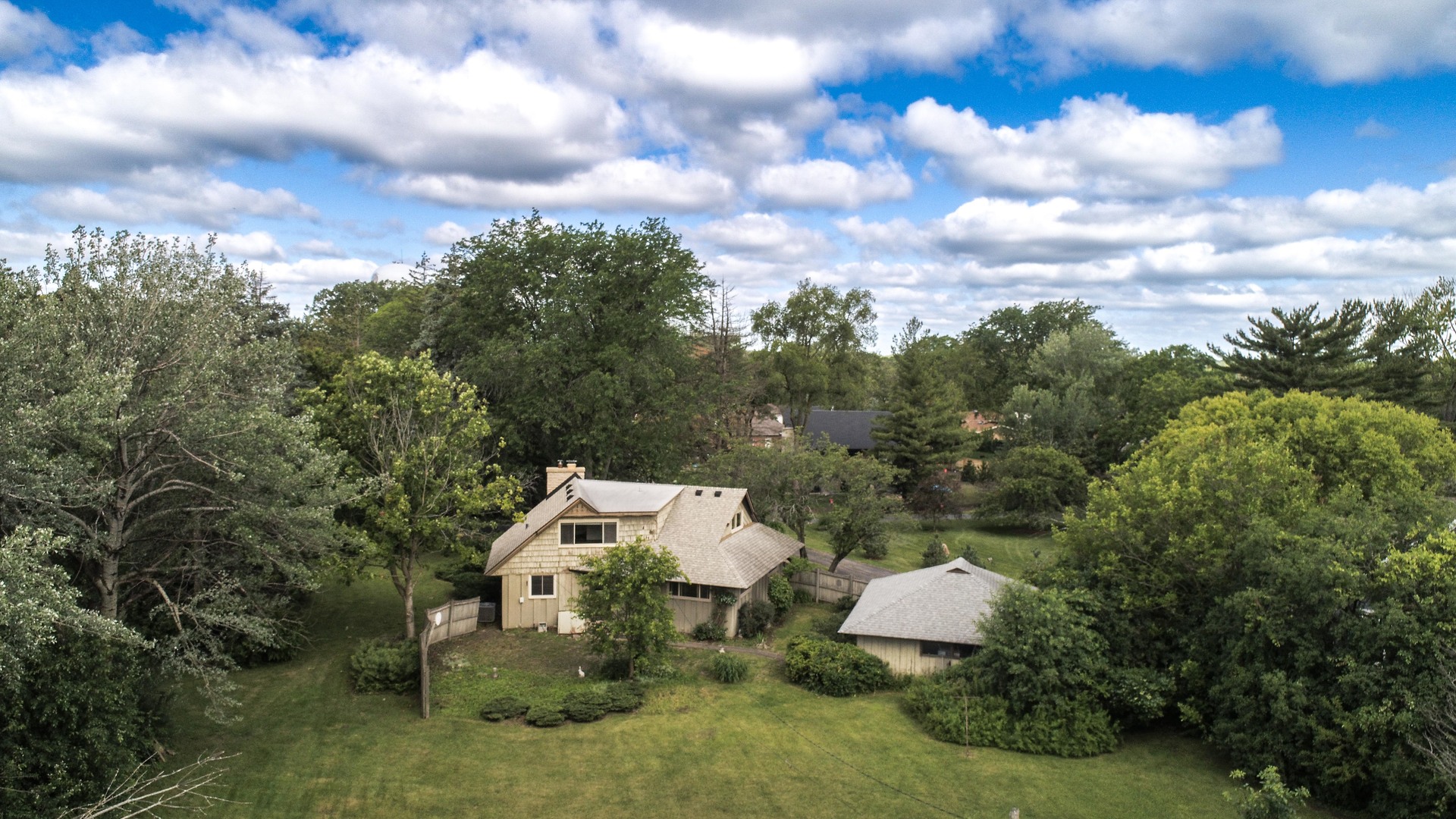 853 Cramer Court Willowbrook, IL 60527 - Photo 2 of 27