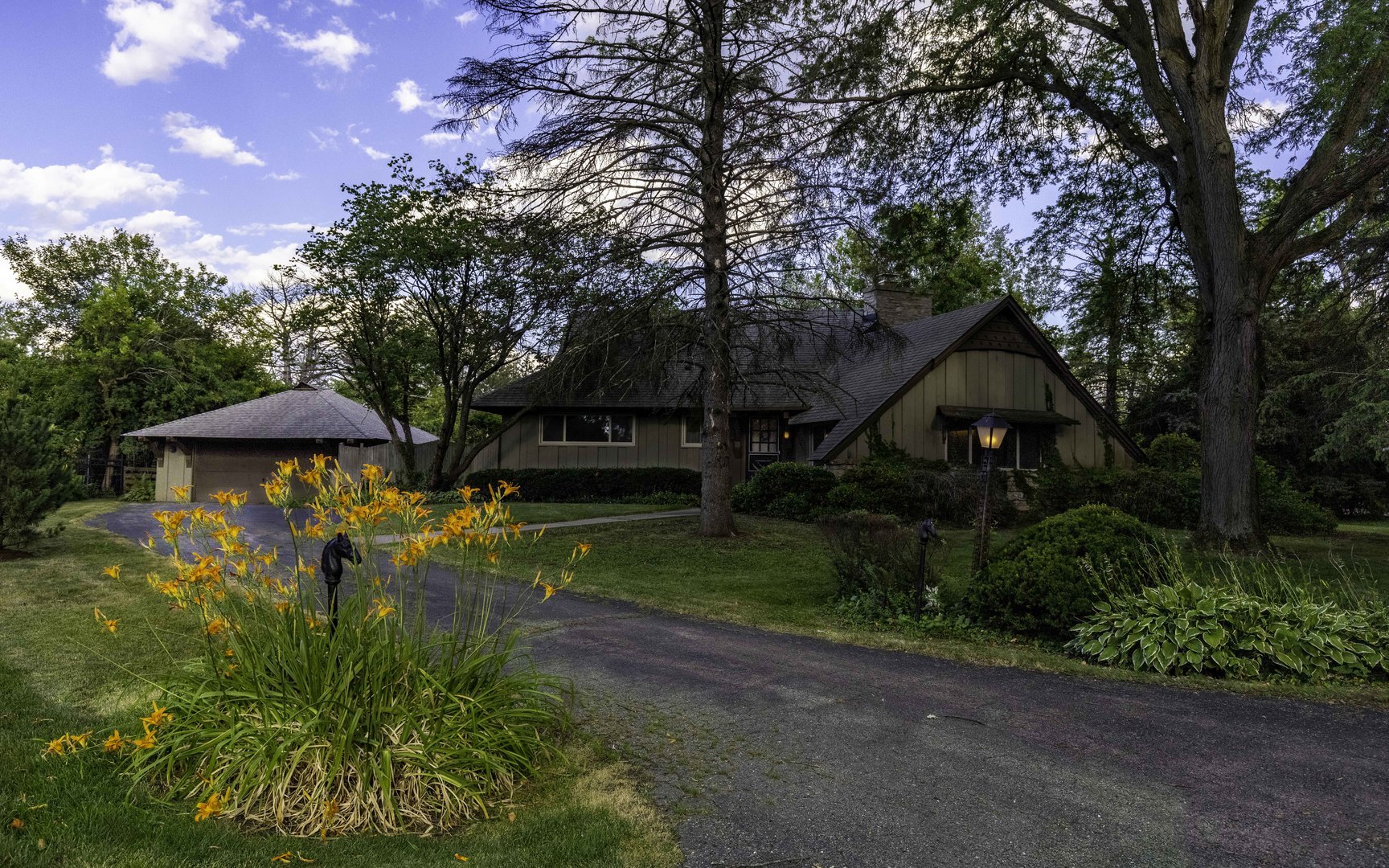 853 Cramer Court Willowbrook, IL 60527 - Photo 5 of 27