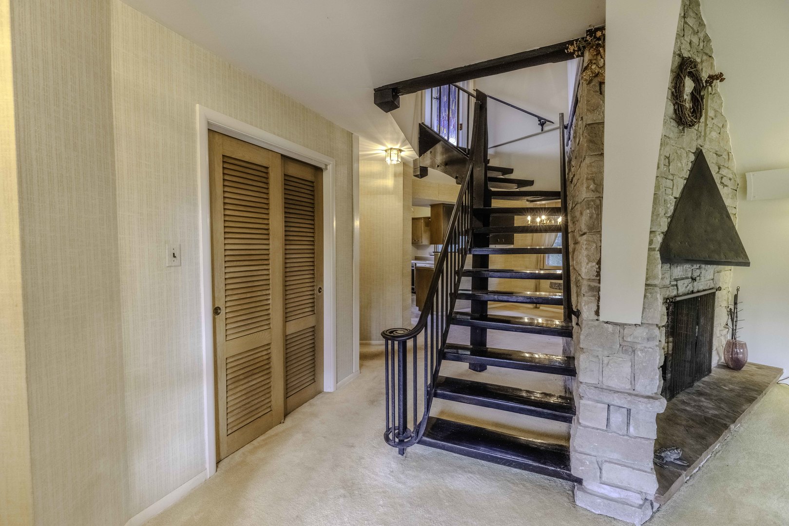 853 Cramer Court Willowbrook, IL 60527 - Photo 8 of 27