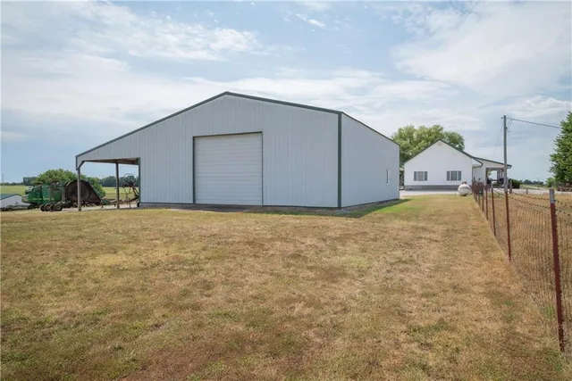 $1,350,000 | 674 North N Highway, Lamar, MO 64759