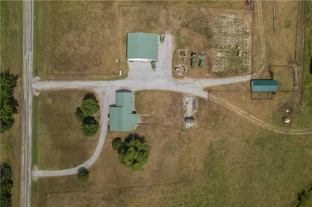 $1,350,000 | 674 North N Highway, Lamar, MO 64759