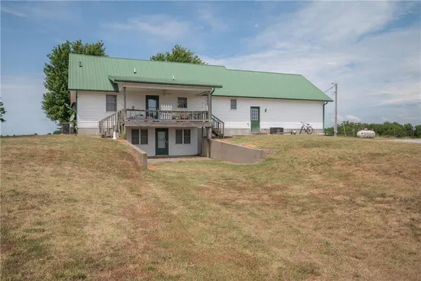 $1,350,000 | 674 North N Highway, Lamar, MO 64759