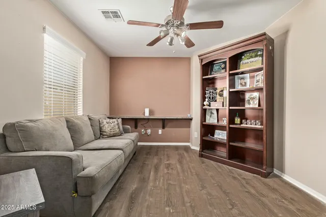 $2,400 | 4045 East Aragonite Lane, San Tan Valley, AZ 85143