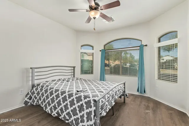 $2,400 | 4045 East Aragonite Lane, San Tan Valley, AZ 85143