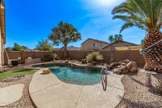 $2,400 | 4045 East Aragonite Lane, San Tan Valley, AZ 85143