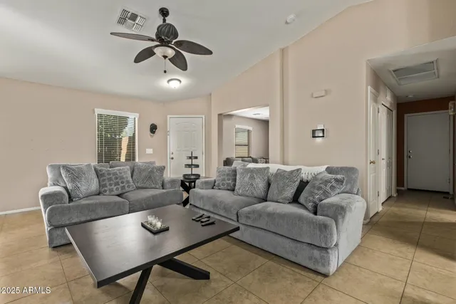 $2,400 | 4045 East Aragonite Lane, San Tan Valley, AZ 85143