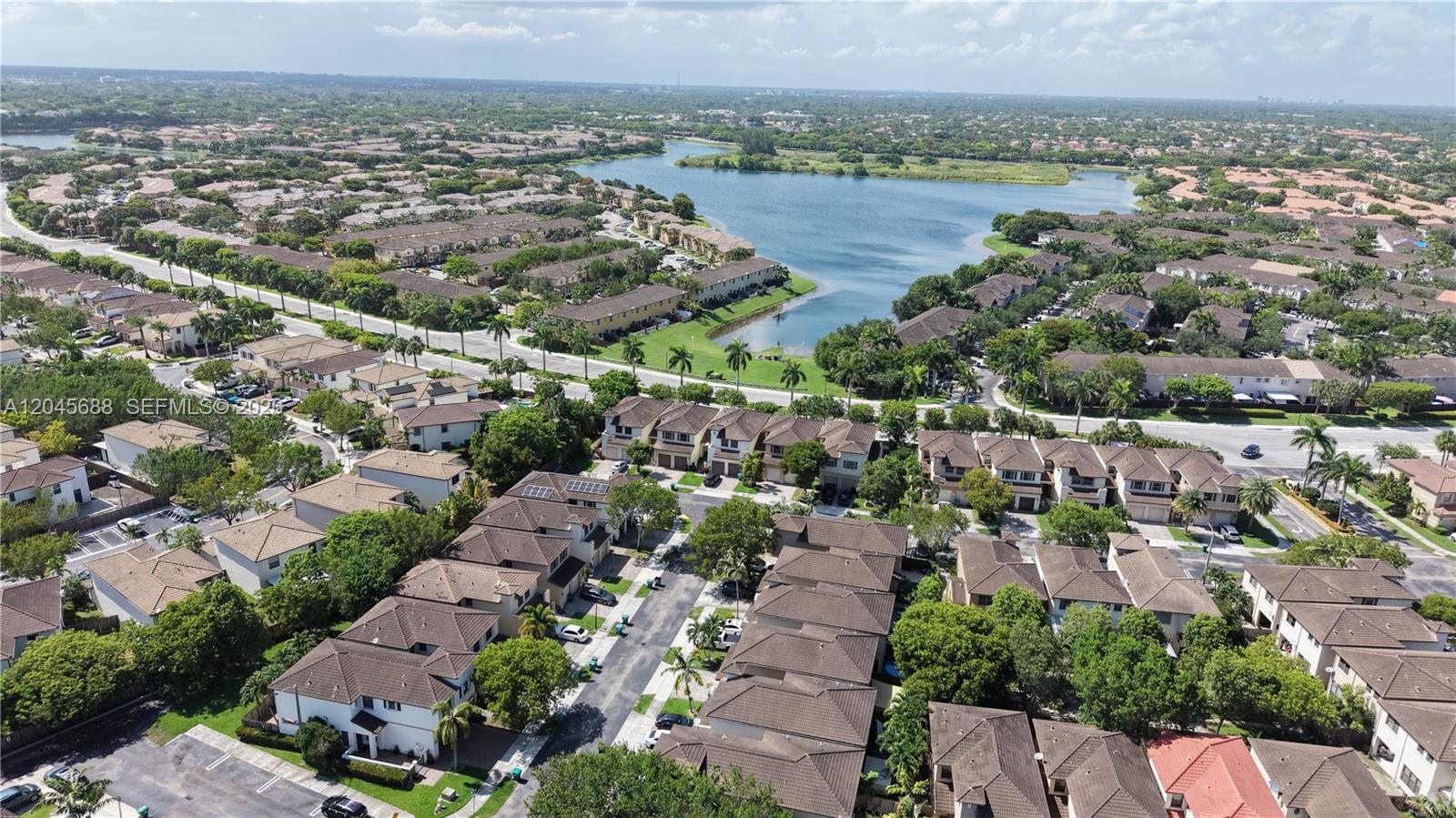 22807 Southwest 89th Path Cutler Bay, FL 33190 - Photo 35 of 43