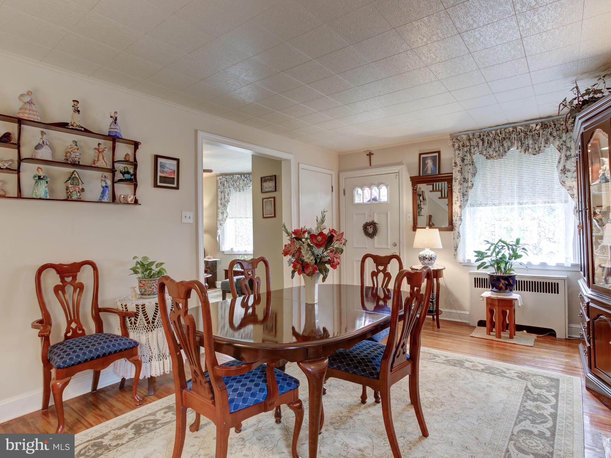 309 Steel Road Havertown, PA 19083 - Photo 10 of 36 Gallery Image 10