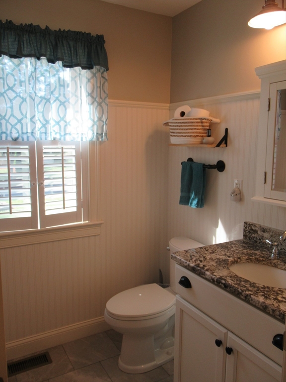 7 Fleetwood Road Bellingham, MA 02019 - Photo 13 of 32 Gallery Image 13