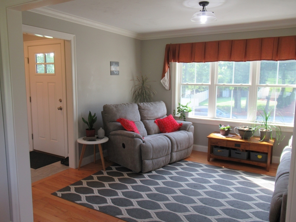 7 Fleetwood Road Bellingham, MA 02019 - Photo 4 of 32 Gallery Image 4