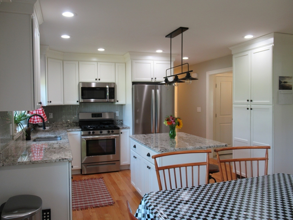 7 Fleetwood Road Bellingham, MA 02019 - Photo 8 of 32 Gallery Image 8