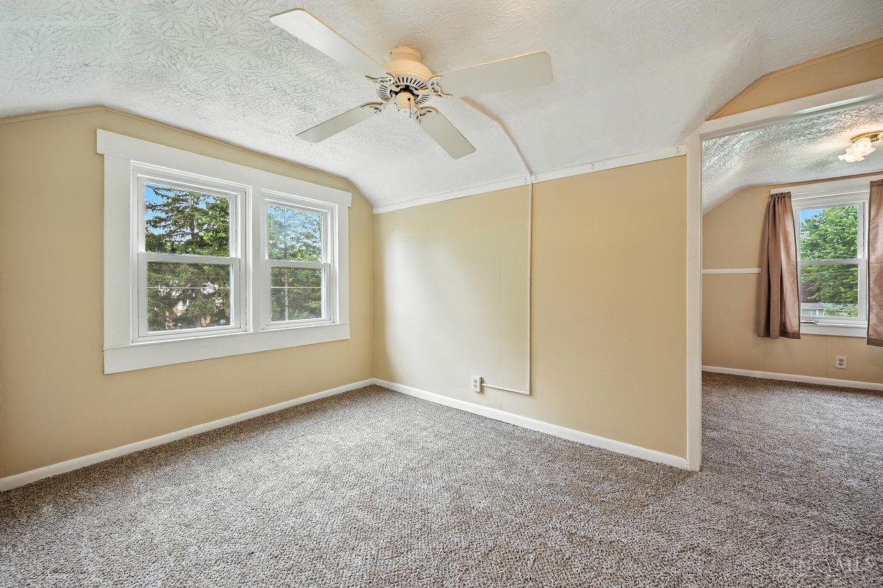 578 Fleming Road Cincinnati, OH 45231 - Photo 17 of 38