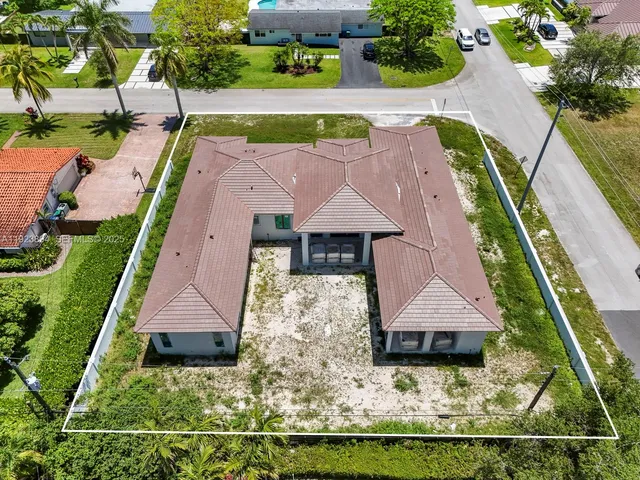 $3,450,000 | 8275 Southwest 93rd Street, Miami, FL 33156
