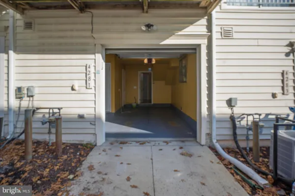 $2,900 | 4281 South Capitol Street Southwest, Washington, DC 20032