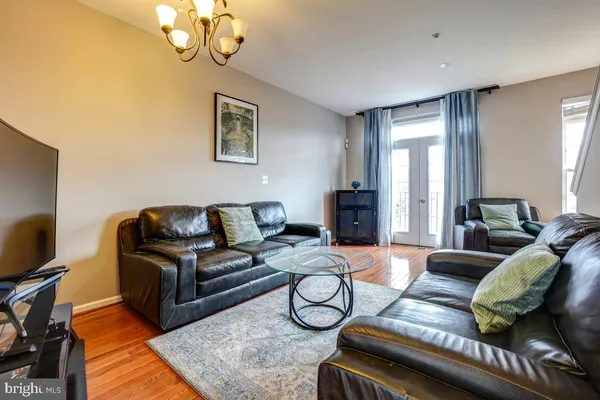 $2,900 | 4281 South Capitol Street Southwest, Washington, DC 20032