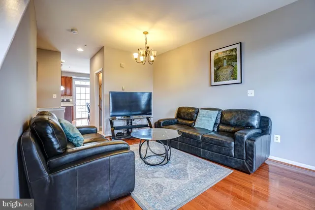 $2,900 | 4281 South Capitol Street Southwest, Washington, DC 20032