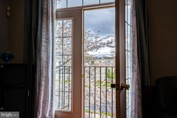 $2,900 | 4281 South Capitol Street Southwest, Washington, DC 20032