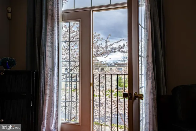 $2,900 | 4281 South Capitol Street Southwest, Washington, DC 20032