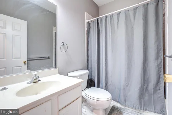 $2,900 | 4281 South Capitol Street Southwest, Washington, DC 20032