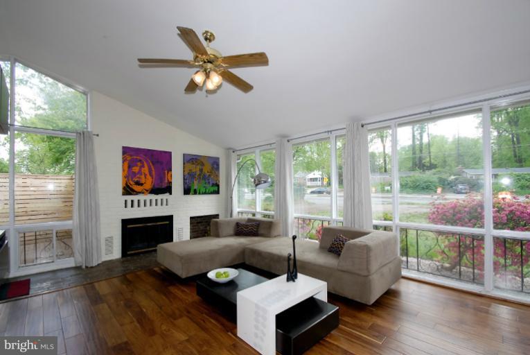 11633 Veirs Mill Road Silver Spring, MD 20902 - Photo 3 of 15 Interior (General)
