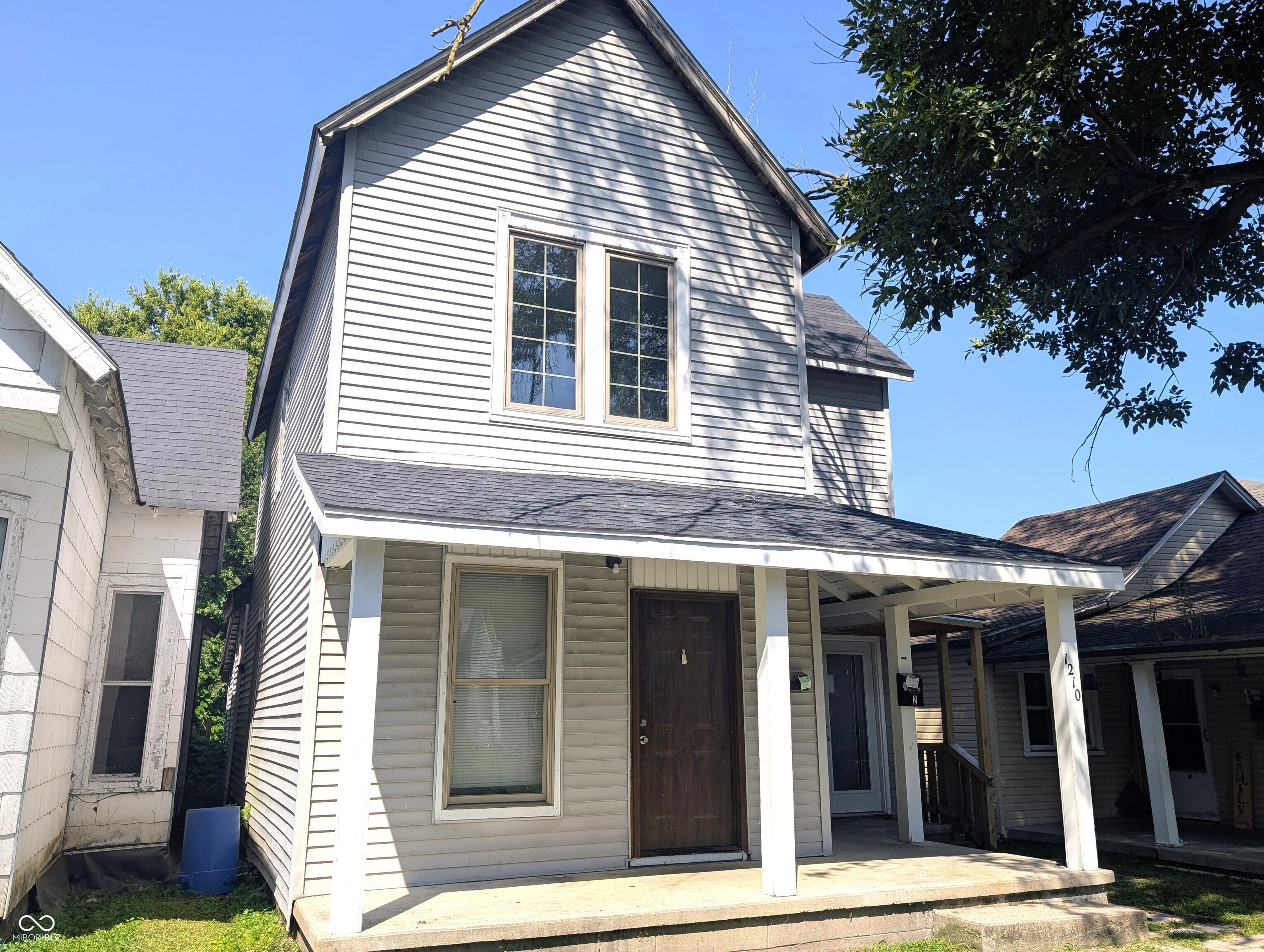 1210 California Street Columbus, IN 47201 - Photo 2 of 13