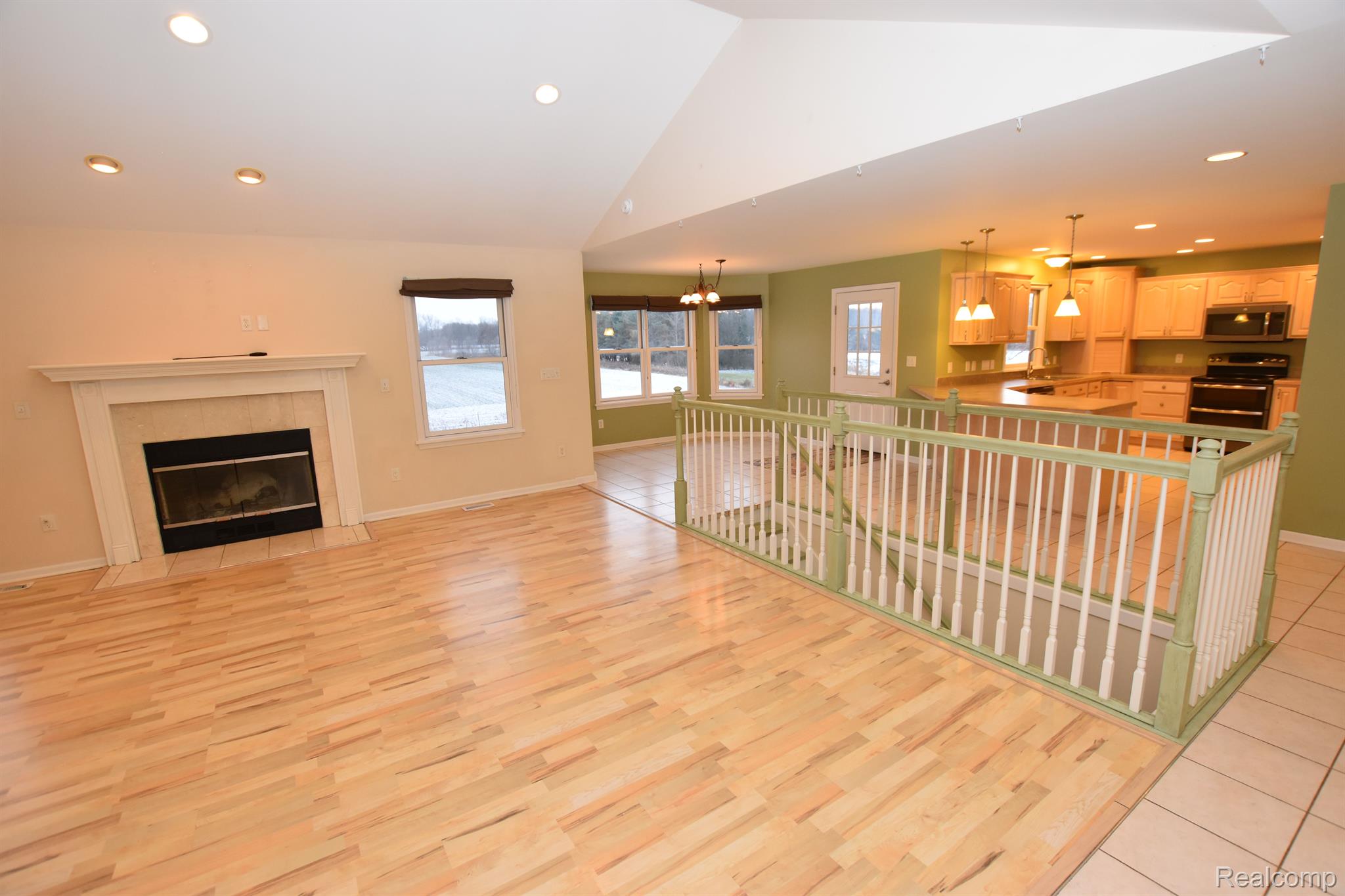 9610 East Prior Road Durand, MI 48429 - Photo 7 of 28 Living Room