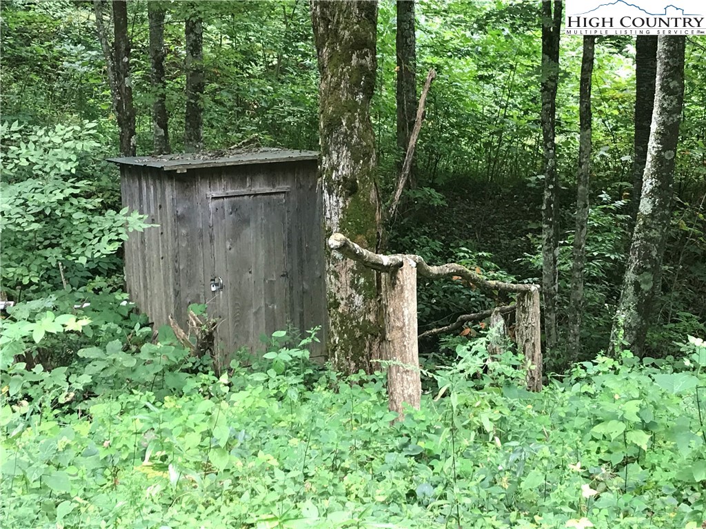 330 Hidden Valley Road Creston, NC 28615 - Photo 10 of 46 Gallery Image 10