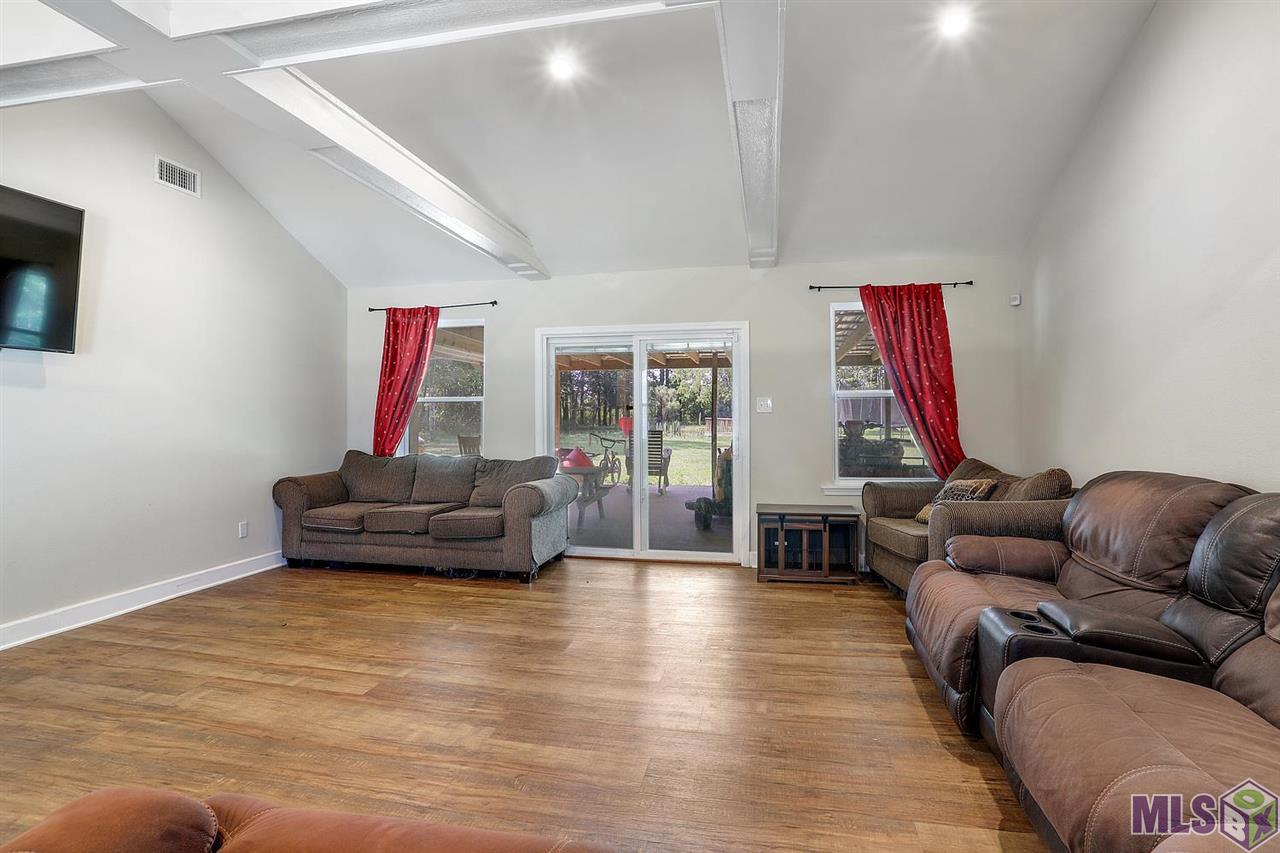 14962 Hood Road Denham Springs, LA 70726 - Photo 5 of 14 Gallery Image 5